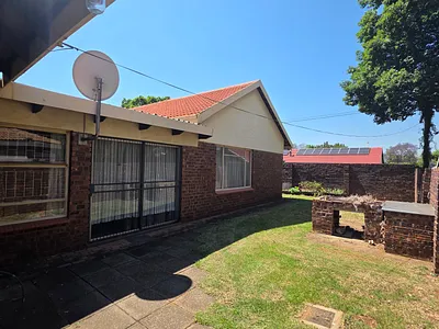 4 Bedroom House For Sale in Pretoria - mwcR.webp