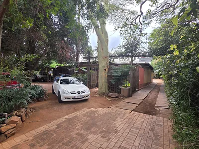 5 Bedroom House For Sale in Pretoria - img