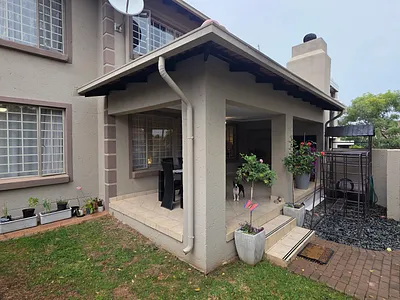 2 Bedroom Townhouse For Sale in Pretoria - xgNF.webp