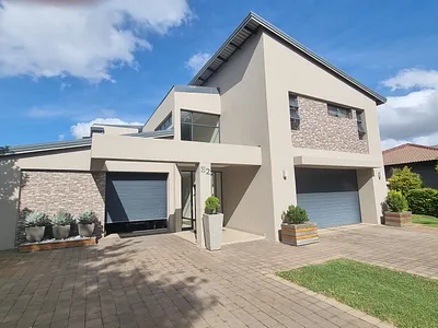 6 Bedroom House For Sale in Pretoria - img