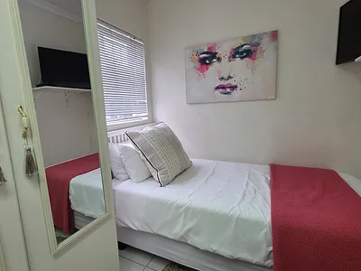 6 Bedroom House For Sale in Pretoria - J4QU.webp