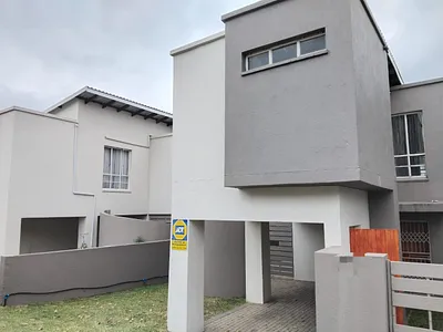 3 Bedroom House For Sale in Nelspruit - pDE6.webp
