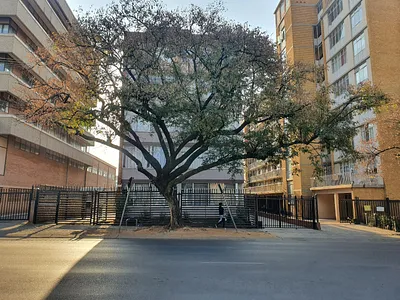 1 Bedroom Apartment For Sale in Pretoria - 5HIH.webp