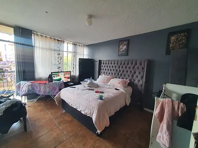 2 Bedroom Apartment For Sale in Pretoria - b1Pb.webp