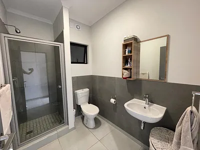 1 Bedroom Apartment For Sale in Durban North - D6zV.webp