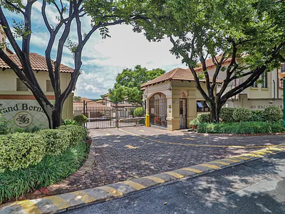 2 Bedroom Apartment For Sale in Sandton - img