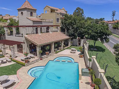 1 Bedroom Apartment To Rent in Sandton - JIql.webp