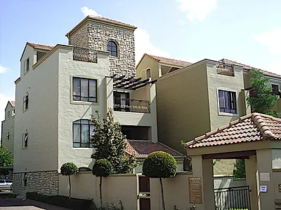 2 Bedroom Apartment For Sale in Sandton - img