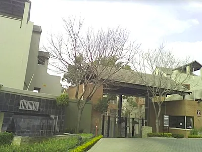 1 Bedroom Apartment For Sale in Sandton - AZoM.webp