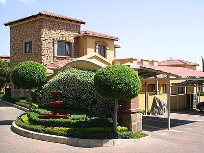 2 Bedroom Apartment For Sale in Sandton - img