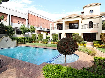 2 Bedroom Apartment For Sale in Sandton - img