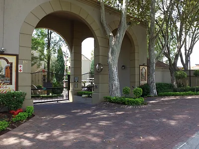 2 Bedroom Apartment To Rent in Sandton - RZlA.webp