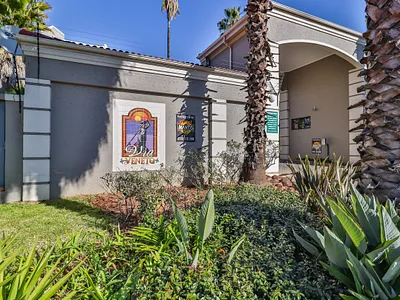 2 Bedroom Apartment To Rent in Johannesburg - p882.webp