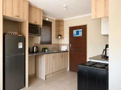 2 Bedroom House For Sale in Alberton - img