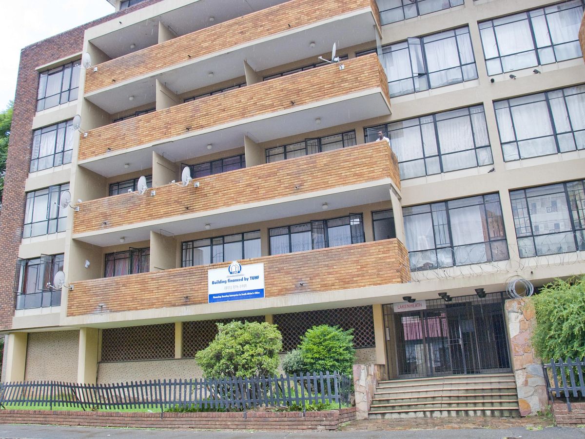 Property To Rent on Qwengo