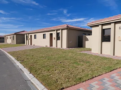 2 Bedroom House To Rent in Kuils River - mIOp.webp