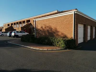 2 Bedroom Apartment To Rent in Brackenfell - img