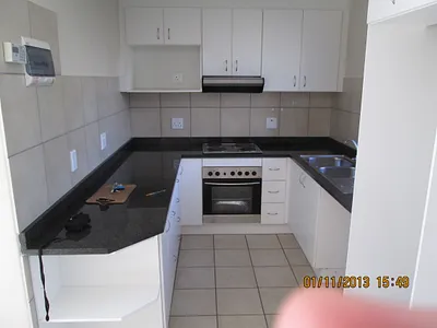 2 Bedroom Apartment To Rent in Milnerton - v3De.webp
