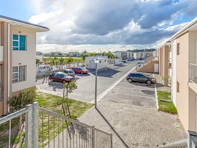 2 Bedroom Apartment To Rent in Blue Downs - img