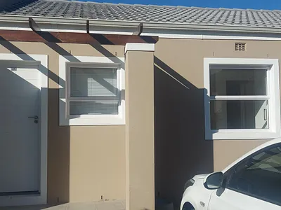 3 Bedroom Townhouse To Rent in Kuils River - m0Yz.webp