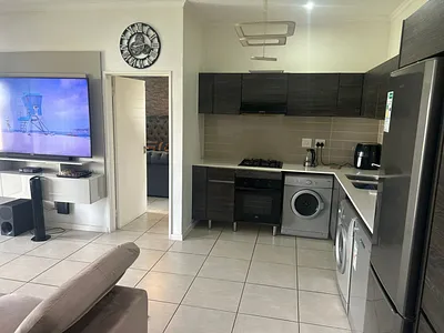 1 Bedroom Apartment For Sale in Edenvale - img