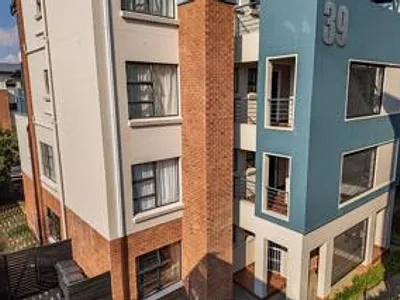 2 Bedroom Apartment For Sale in Edenvale - O24P.webp