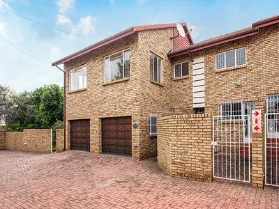 3 Bedroom Townhouse For Sale in Edenvale - avRD.webp