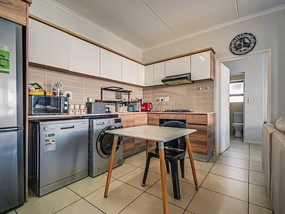 1 Bedroom Apartment For Sale in Edenvale - vJyp.webp