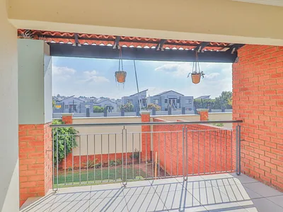 3 Bedroom Apartment For Sale in Edenvale - 4yuI.webp