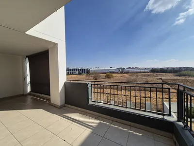 2 Bedroom Apartment For Sale in Edenvale - img