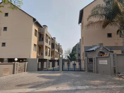 2 Bedroom Apartment For Sale in Edenvale - img