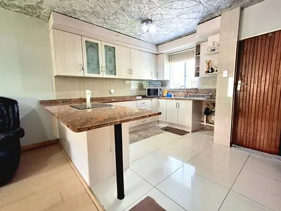 2 Bedroom Apartment For Sale in Edenvale - c8e6.webp