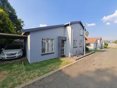 2 Bedroom Apartment For Sale in Edenvale - GH3o.webp