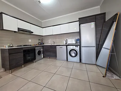 1 Bedroom Apartment For Sale in Edenvale - img