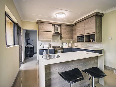 3 Bedroom House For Sale in Germiston - qSI8.webp