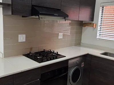 3 Bedroom Apartment To Rent in Edenvale - img