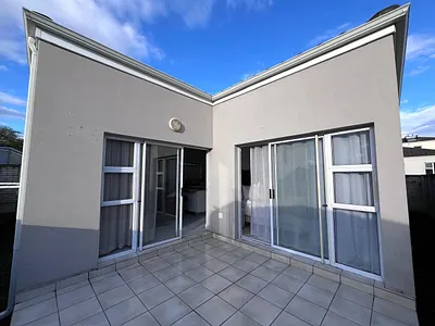 2 Bedroom Townhouse For Sale in East London - img