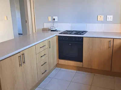 2 Bedroom Apartment To Rent in East London - gNVI.webp
