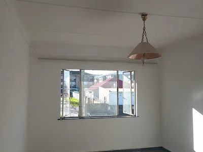 2 Bedroom Apartment To Rent in East London - j07F.webp