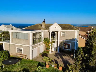 3 Bedroom House For Sale in Mossel Bay - MgLp.webp