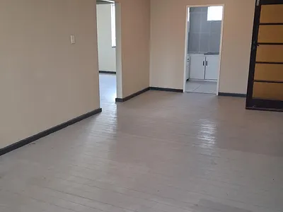 2 Bedroom Apartment To Rent in East London - 9aUM.webp