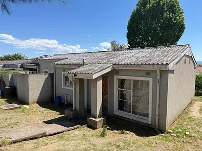 3 Bedroom House For Sale in Southernwood, Mthatha - SgoY.webp