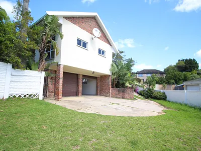 3 Bedroom House For Sale in East London - ikyN.webp