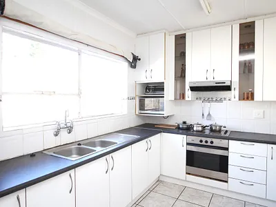 3 Bedroom House For Sale in East London - 1Afd.webp