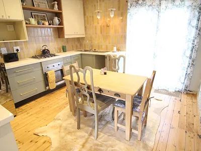 3 Bedroom House To Rent in East London - img