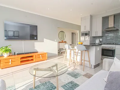 2 Bedroom Townhouse For Sale in East London - img