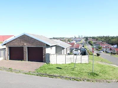 3 Bedroom House For Sale in East London - CWYx.webp