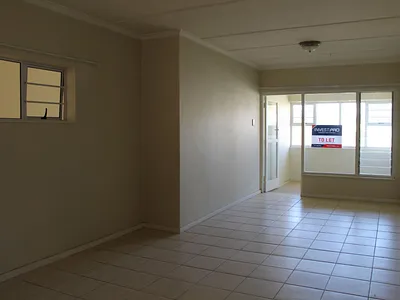 2 Bedroom Apartment To Rent in East London - yJa4.webp