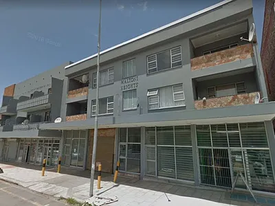 2 Bedroom Apartment To Rent in East London - jbKT.webp
