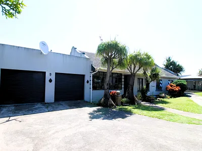 3 Bedroom House For Sale in East London - img